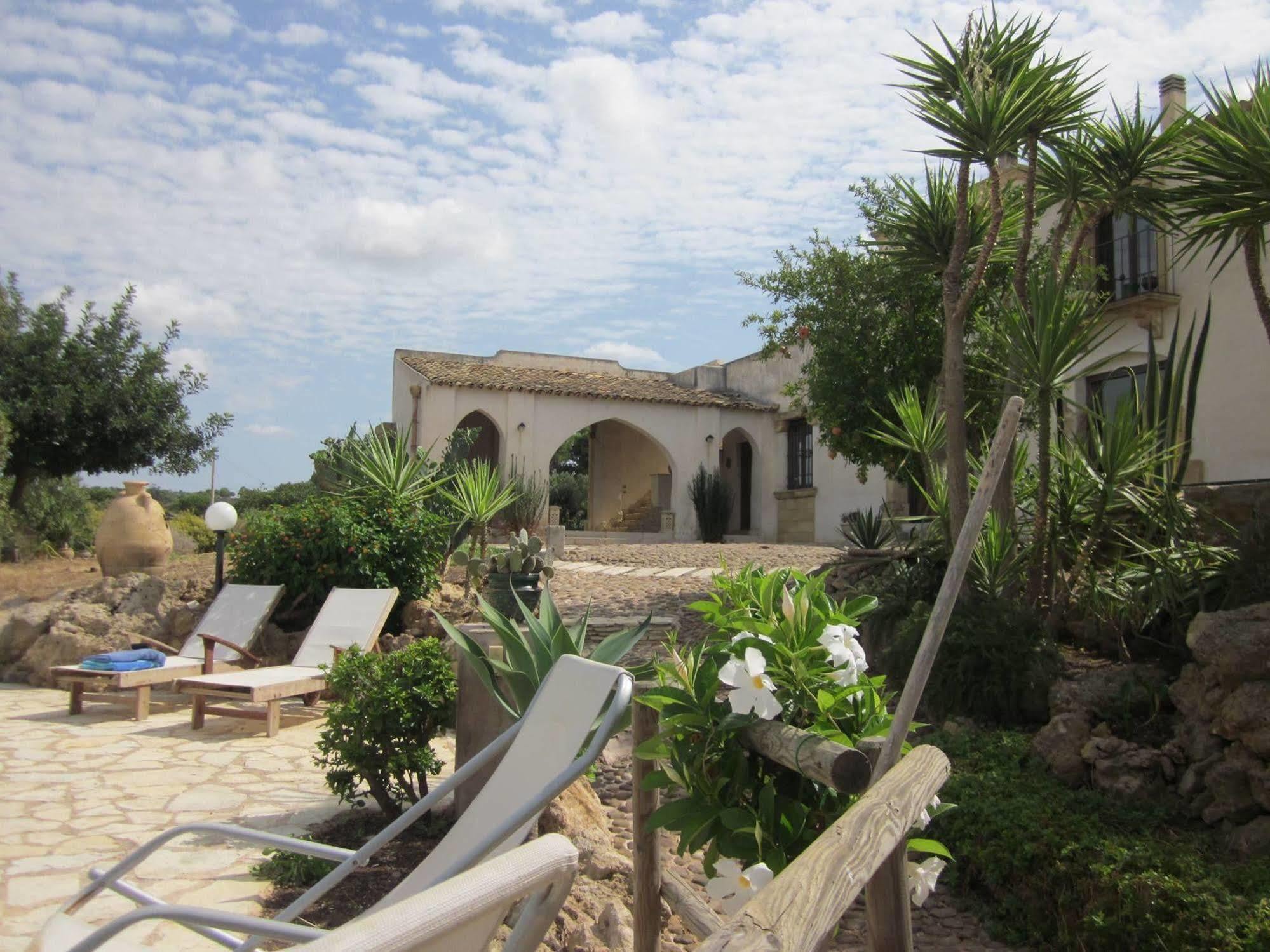 Casale Alma Bed & Breakfast มาร์ซาลา ภายนอก รูปภาพ